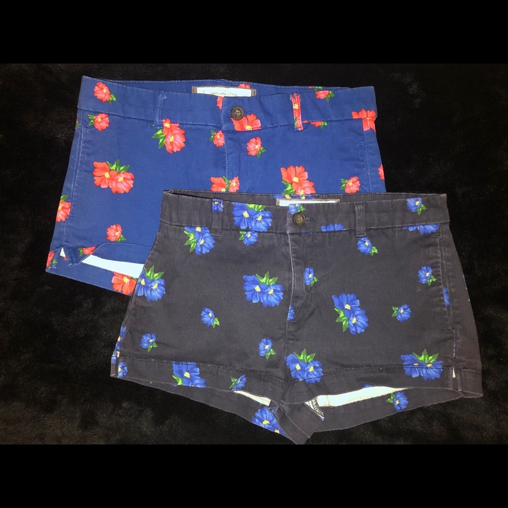 Abercrombie & Fitch Floral shorts
